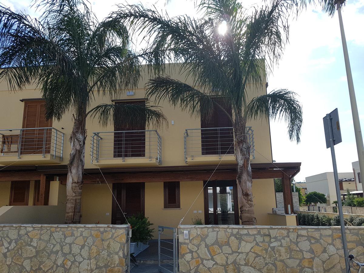 B&B Aloe Comfort Rooms 산비토로카포 외부 사진