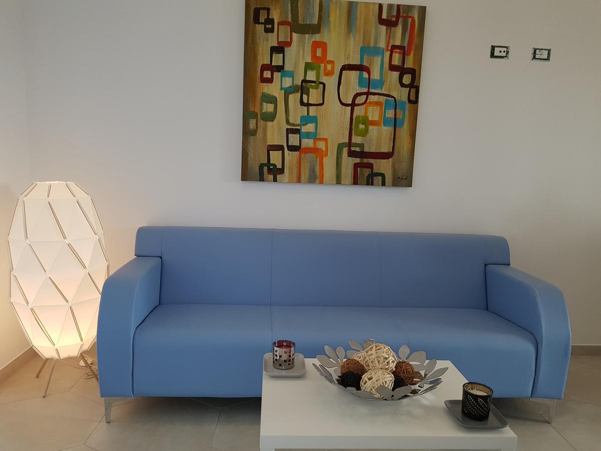 B&B Aloe Comfort Rooms 산비토로카포 외부 사진