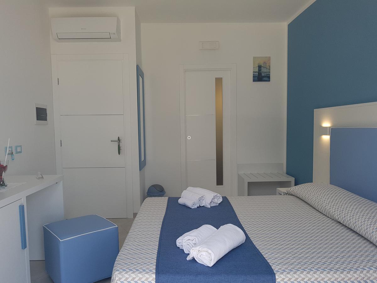 B&B Aloe Comfort Rooms 산비토로카포 외부 사진