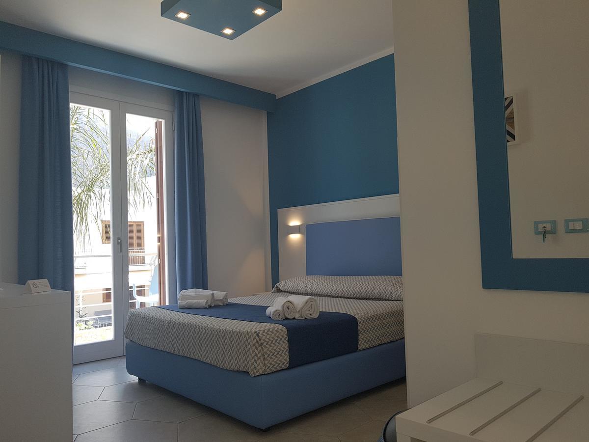 B&B Aloe Comfort Rooms 산비토로카포 외부 사진
