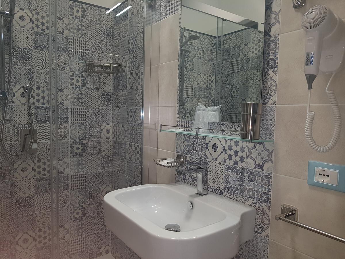 B&B Aloe Comfort Rooms 산비토로카포 외부 사진