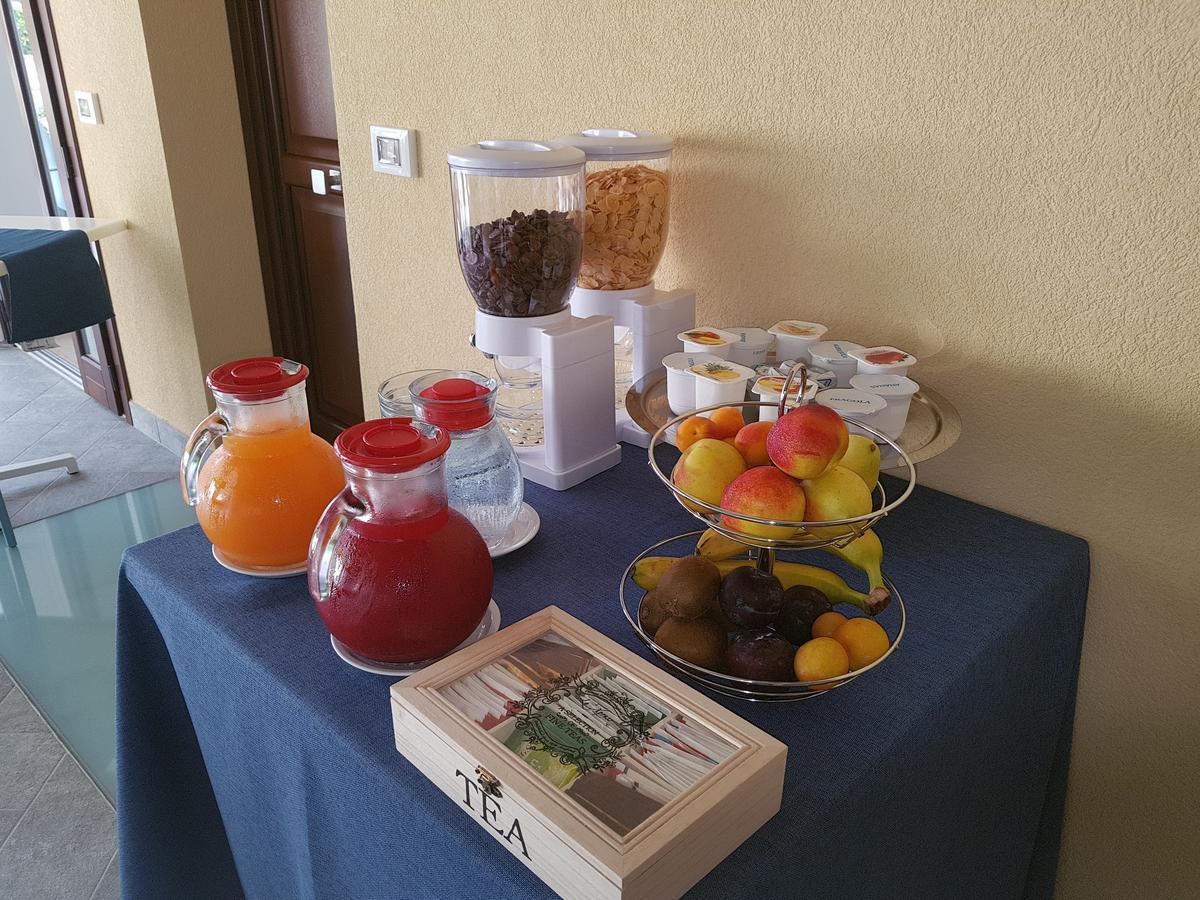 B&B Aloe Comfort Rooms 산비토로카포 외부 사진