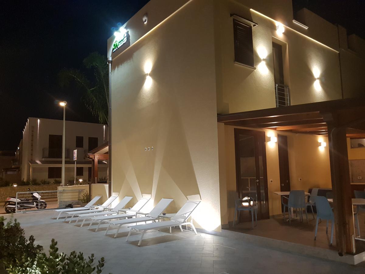 B&B Aloe Comfort Rooms 산비토로카포 외부 사진